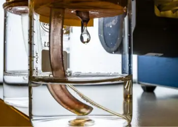 A model of the redox flow battery in the laboratory. Source: Linkoping University, Thor Balkhed