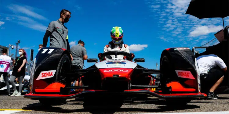 Racing driver Lucas di Grassi in the Audi e-tron F07. Image source: Audi Media Center