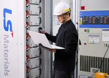 LS Materials employee checks the firm's LS UltraGrid supercapacitor system. Source: LS Materials